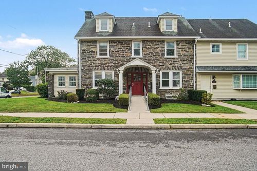 812 Darby Rd, HAVERTOWN, PA, 19083-4607 | Card Image