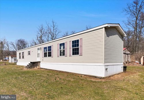 571 Schubert Rd, BETHEL, PA, 19507-9666 | Card Image