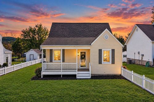 1516 Lyndhurst Rd, Waynesboro, VA, 22980 | Card Image