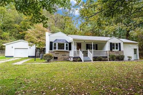 154 Hobbs Run Rd, Mount Morris, PA, 15349-3363 | Card Image