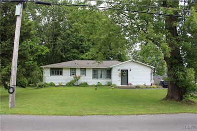 6734 Old Collamer Road, House other with 4 bedrooms, 2 bathrooms and null parking in Dewitt NY | Image 2