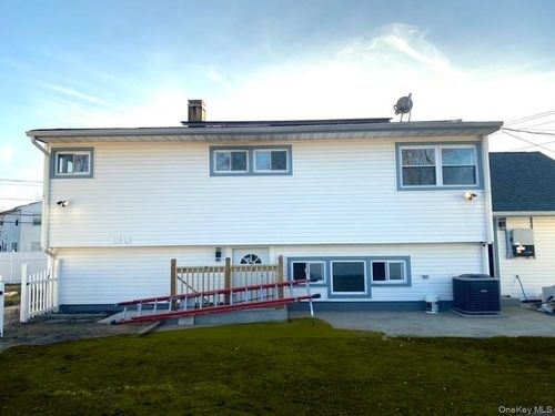 249 Claywood Dr, Brentwood, NY, 11717-6811 | Card Image