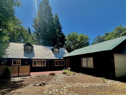 109 Lewis Ln, Sierra City, CA, 96125-1025 | Card Image