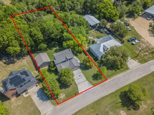282 Spring River Dr, Martindale, TX, 78655-3828 | Card Image
