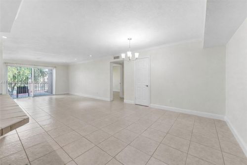 v25-9437 Sw 76th St, Miami, FL, 33173-3494 | Card Image