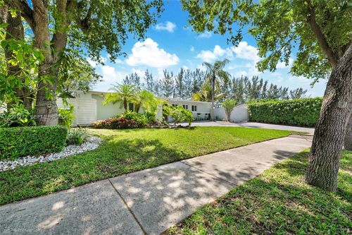8535 Sw 97th Rd, Miami, FL, 33173-4068 | Card Image