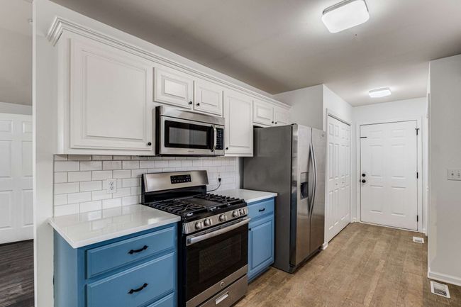 New quartz countertops and subway tile backsplash | Image 10
