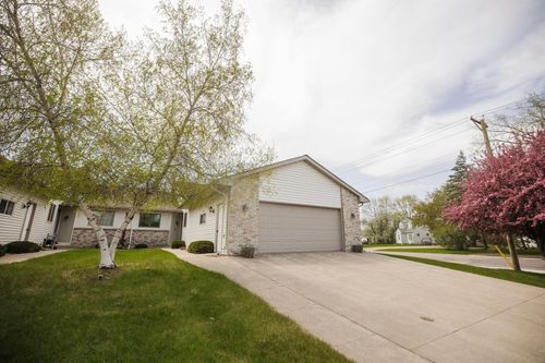 2 Line Dr, Morris, MN, 56267-1004 | Card Image