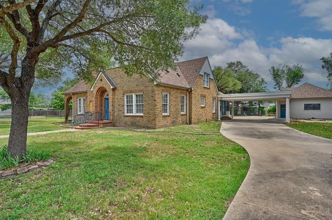 266 Monroe St, House other with 3 bedrooms, 3 bathrooms and 3 parking in Giddings TX | Image 30