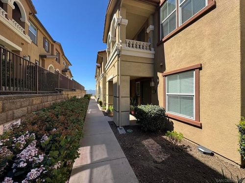 1206 Calabria St, Santee, CA, 92071-5634 | Card Image