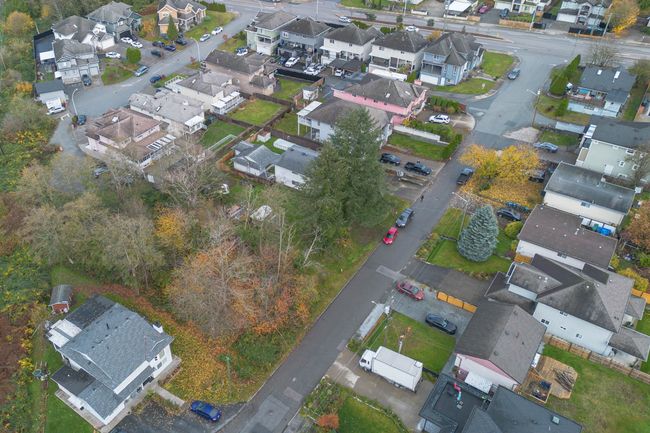 11961 97 A Ave, House other with 5 bedrooms, 3 bathrooms and 6 parking in Surrey BC | Image 22