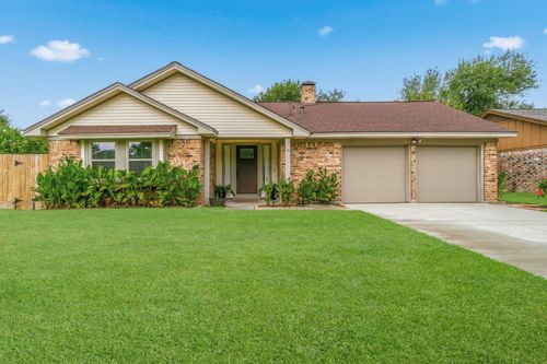 16303 Deer Lick Dr, Houston, TX, 77090-4710 | Card Image