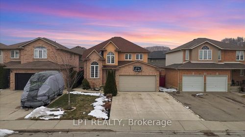 48 Nashville Cir, Hamilton, ON, L8G5H2 | Card Image