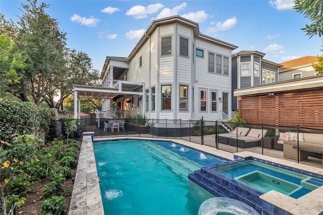 340 W 17 Th St, House other with 3 bedrooms, 3 bathrooms and 2 parking in Houston TX | Image 8