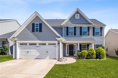 5179 Sedge Hollow Dr, Kernersville, NC, 27284-0192 | Card Image