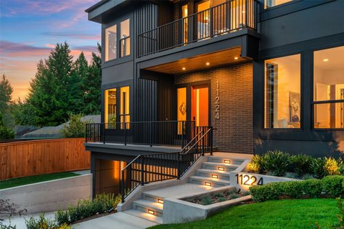 11224 Ne 91st St, Kirkland, WA, 98033-5735 | Card Image