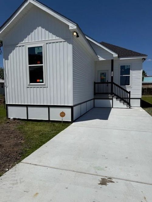 1046 Ave B, Westwego, LA, 70094 | Card Image