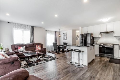 1 W Mill St, Ayr, ON, N0B1E0 | Card Image