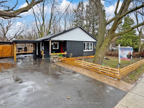 757 Srigley St, Newmarket, ON, L3Y1X6 | Card Image