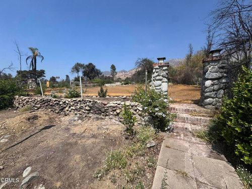 2975 Lake Ave, Altadena, CA, 91001-3043 | Card Image