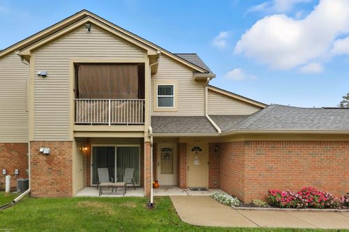 6117 Century Ct, Shelby Township, MI, 48316-5355 | Card Image