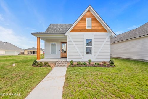 208 Oak Village Dr, Scott, LA, 70583-5373 | Card Image