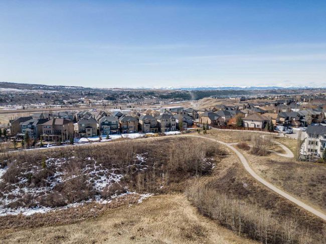 54 Tuscany Estates Point Nw, Home with 5 bedrooms, 3 bathrooms and 2 parking in Calgary AB | Image 39