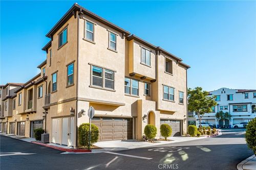 114 High Meadow, Lake Forest, CA, 92610 | Card Image