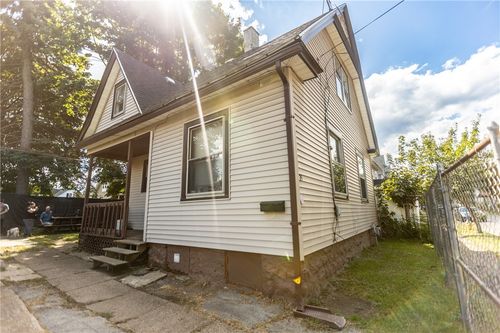 75 Mead St, Rochester, NY, 14621-4511 | Card Image