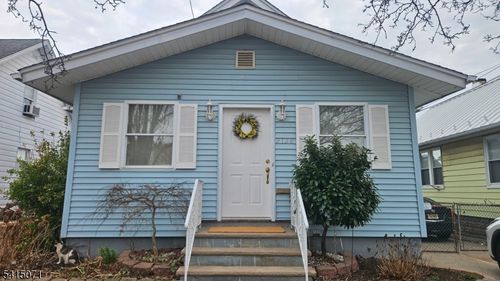 2126 Dill Ave, Linden, NJ, 07036-1012 | Card Image