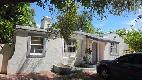 655 Ne 80th St, Miami, FL, 33138-4610 | Card Image