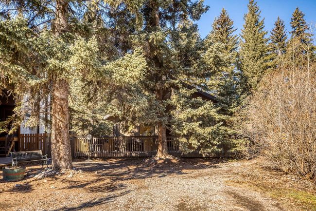 20 Pinewood Crescent, House other with 3 bedrooms, 1 bathrooms and 3 parking in Canmore AB | Image 37