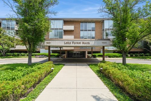 unit-236-1301 N Western Ave, Lake Forest, IL, 60045-1288 | Card Image
