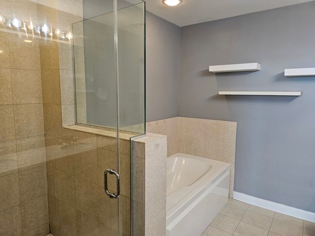APT-2102 - 1235 S Prairie Ave, Condo with 2 bedrooms, 2 bathrooms and 1 parking in Chicago IL | Image 17
