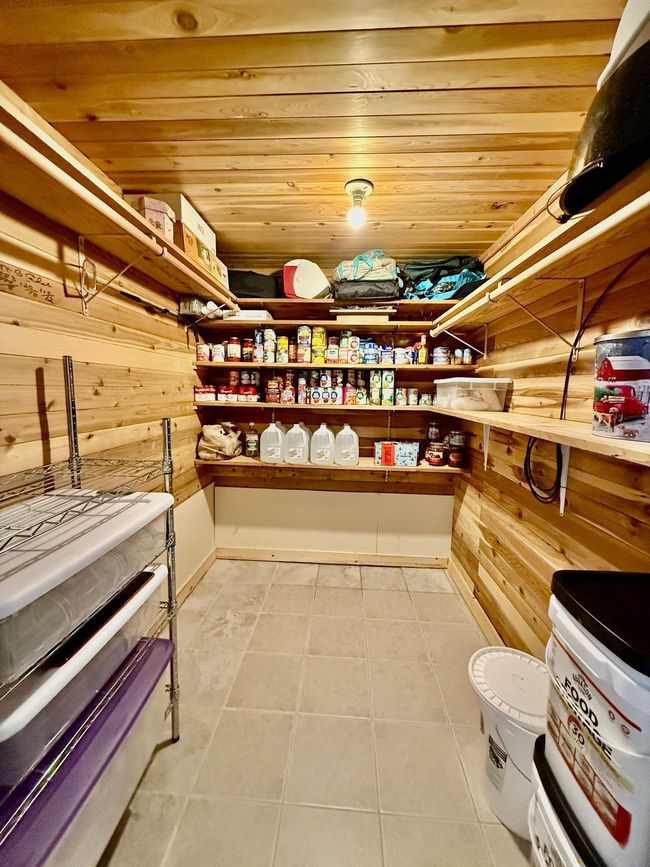 Storage pantry | Image 30