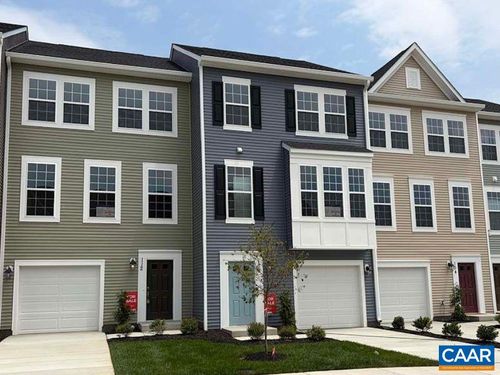 108 Oakshire Ct, WAYNESBORO, VA, 22980-1867 | Card Image