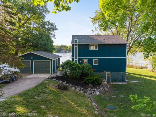 2881 Hope, White Lake, MI, 48383-2124 | Card Image