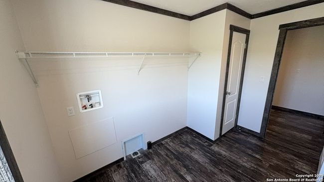 438 County Road 679, House other with 4 bedrooms, 2 bathrooms and null parking in Natalia TX | Image 33
