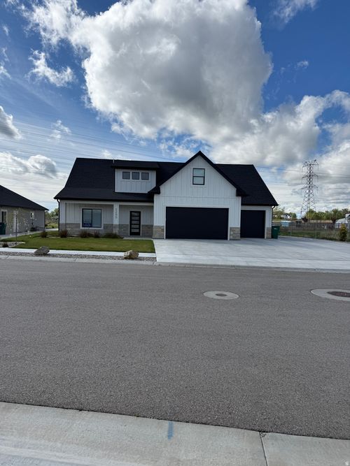 2295 S 3150 W, West Haven, UT, 84401-5001 | Card Image