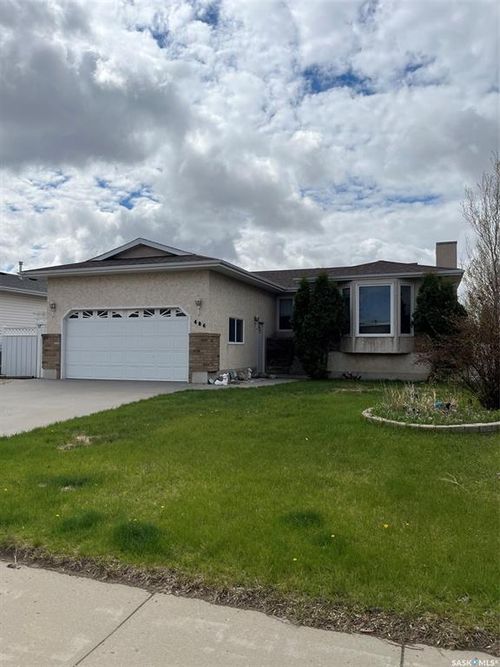 404 Petterson Drive, Estevan, SK, S4A2P4 | Card Image
