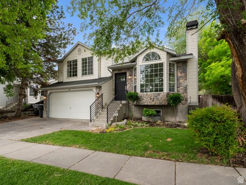 6098 S Eagle Nest Dr, Murray, UT, 84123-7646 | Card Image