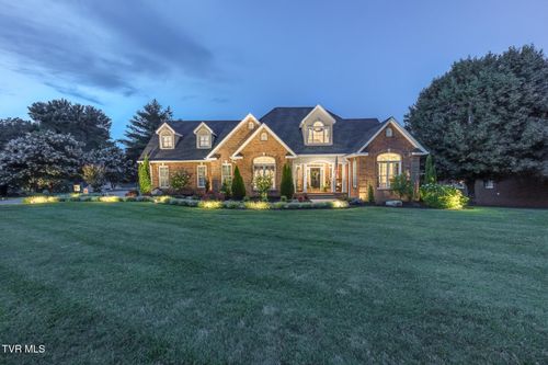 106 Wedgewood Cir, Elizabethton, TN, 37643-3853 | Card Image