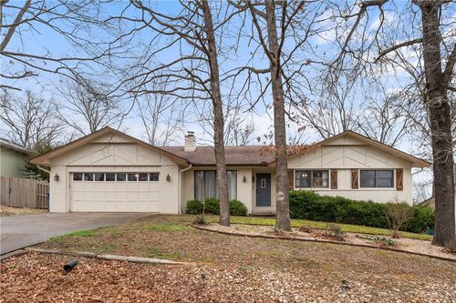 7 Abingdon Ln, Bella Vista, AR, 72715-6234 | Card Image