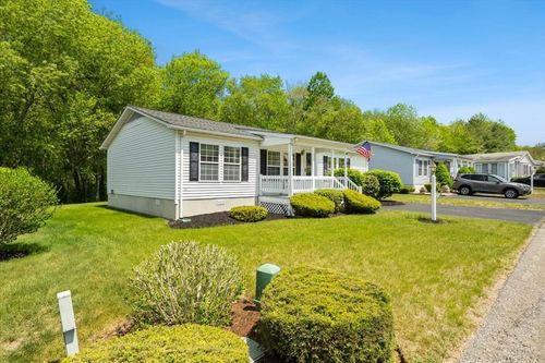 84 Trailwood Dr, Bridgewater, MA, 02324-2081 | Card Image