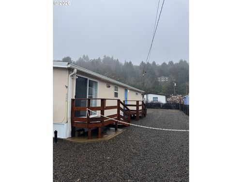 624 S Dolphin St, Rockaway Beach, OR, 97136-9655 | Card Image