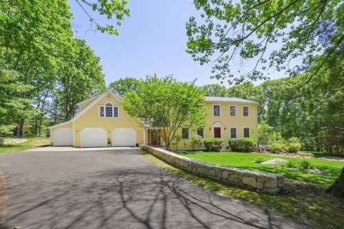 457 Hanlon Rd, Holliston, MA, 01746-1496 | Card Image