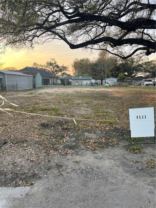 4533 River Rd, Jefferson, LA, 70121-4132 | Card Image