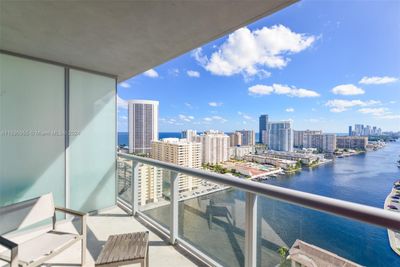 R2303 - 2602 E Hallandale Beach Blvd, Condo with 2 bedrooms, 2 bathrooms and null parking in Hallandale Beach FL | Image 2