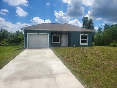 11261 3rd Avenue, House other with 2 bedrooms, 2 bathrooms and null parking in Punta Gorda FL | Image 1