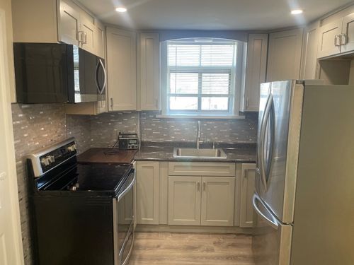 3-143 Pidge Ave, Pawtucket, RI, 02860-6073 | Card Image